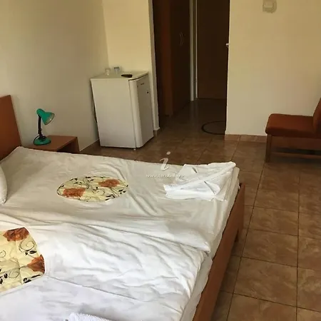 Lira Hotel 3*